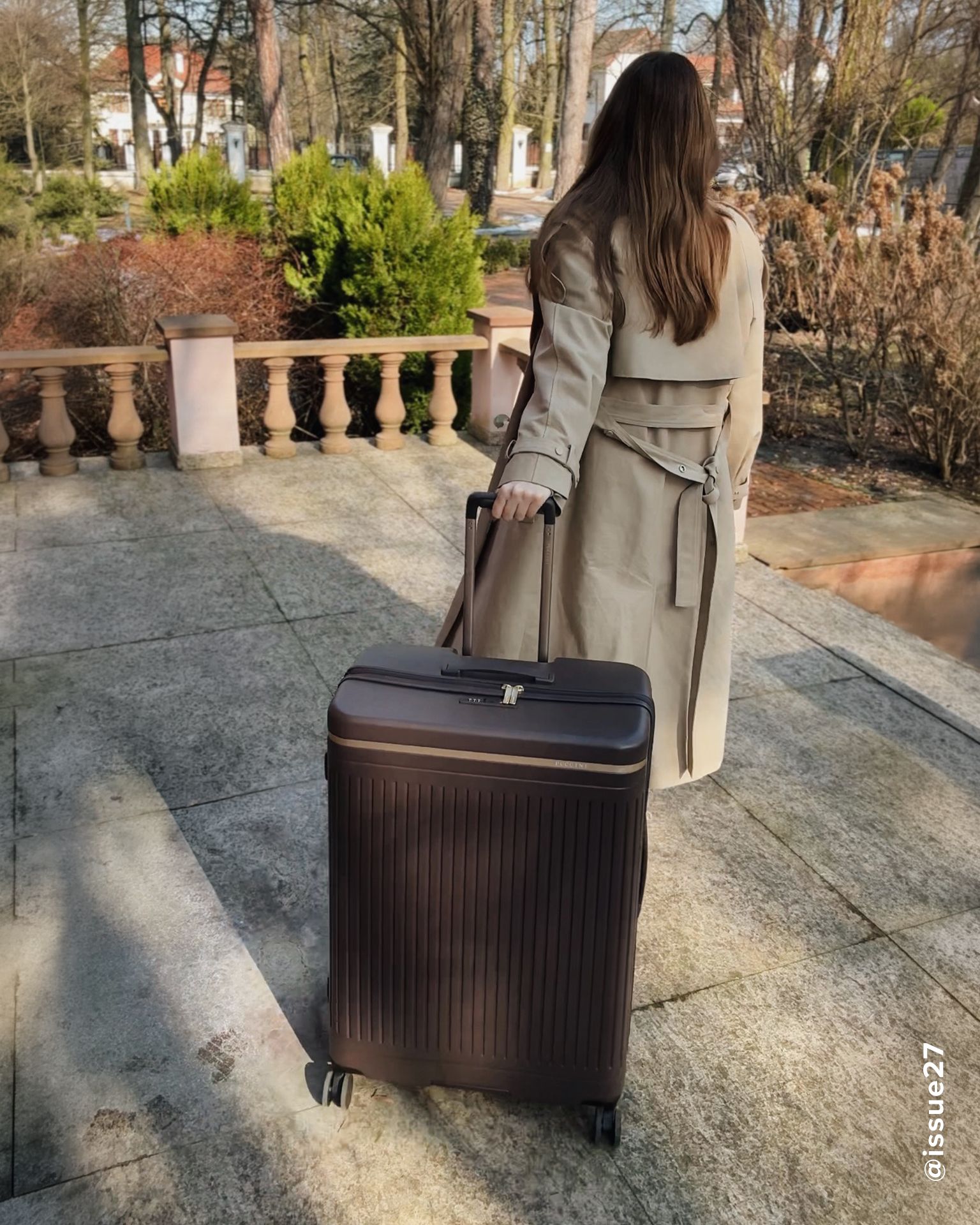 Veľký kufor z polykarbonátu hnedý