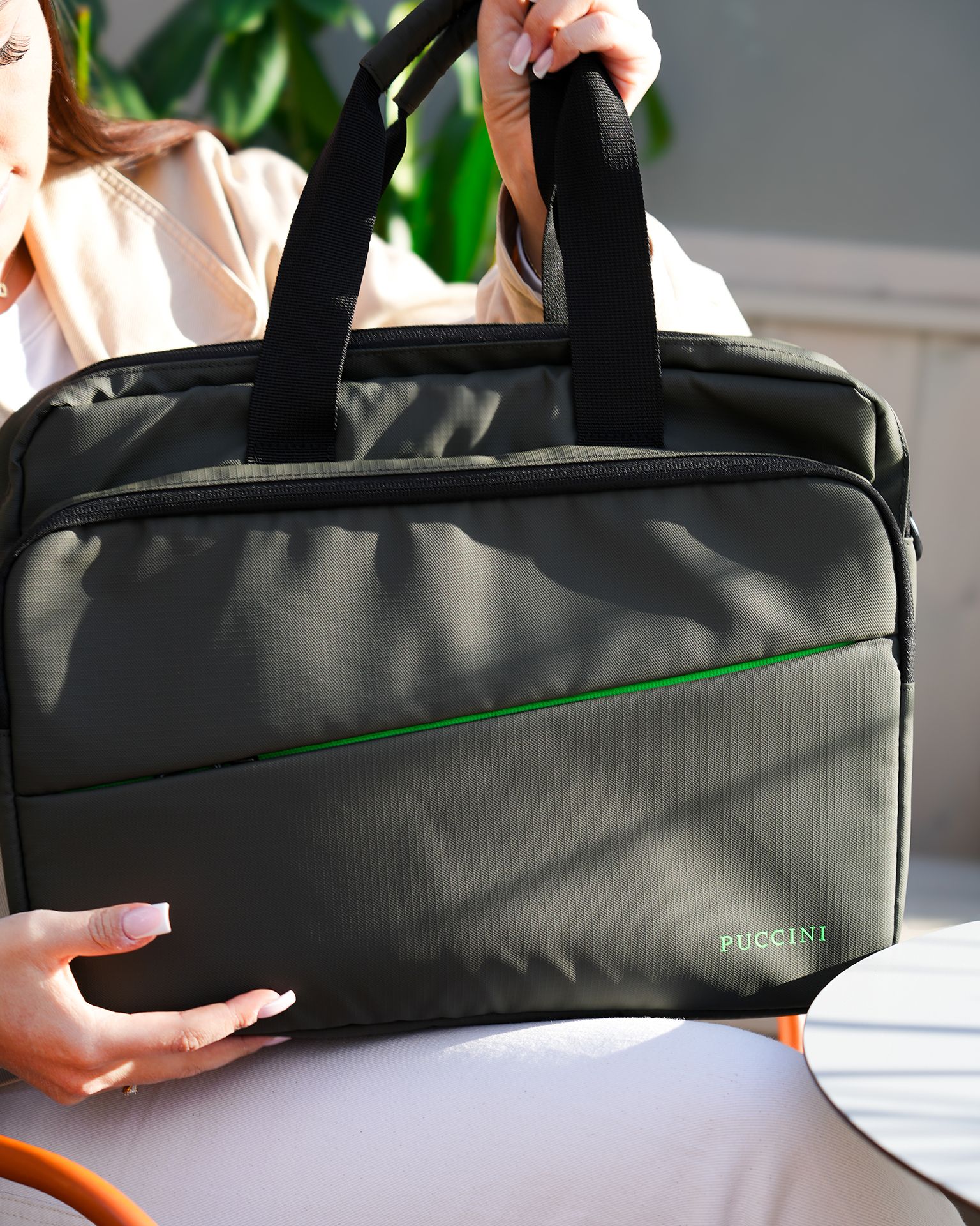 Taška na notebook 15,6 palca s vreckami zelená