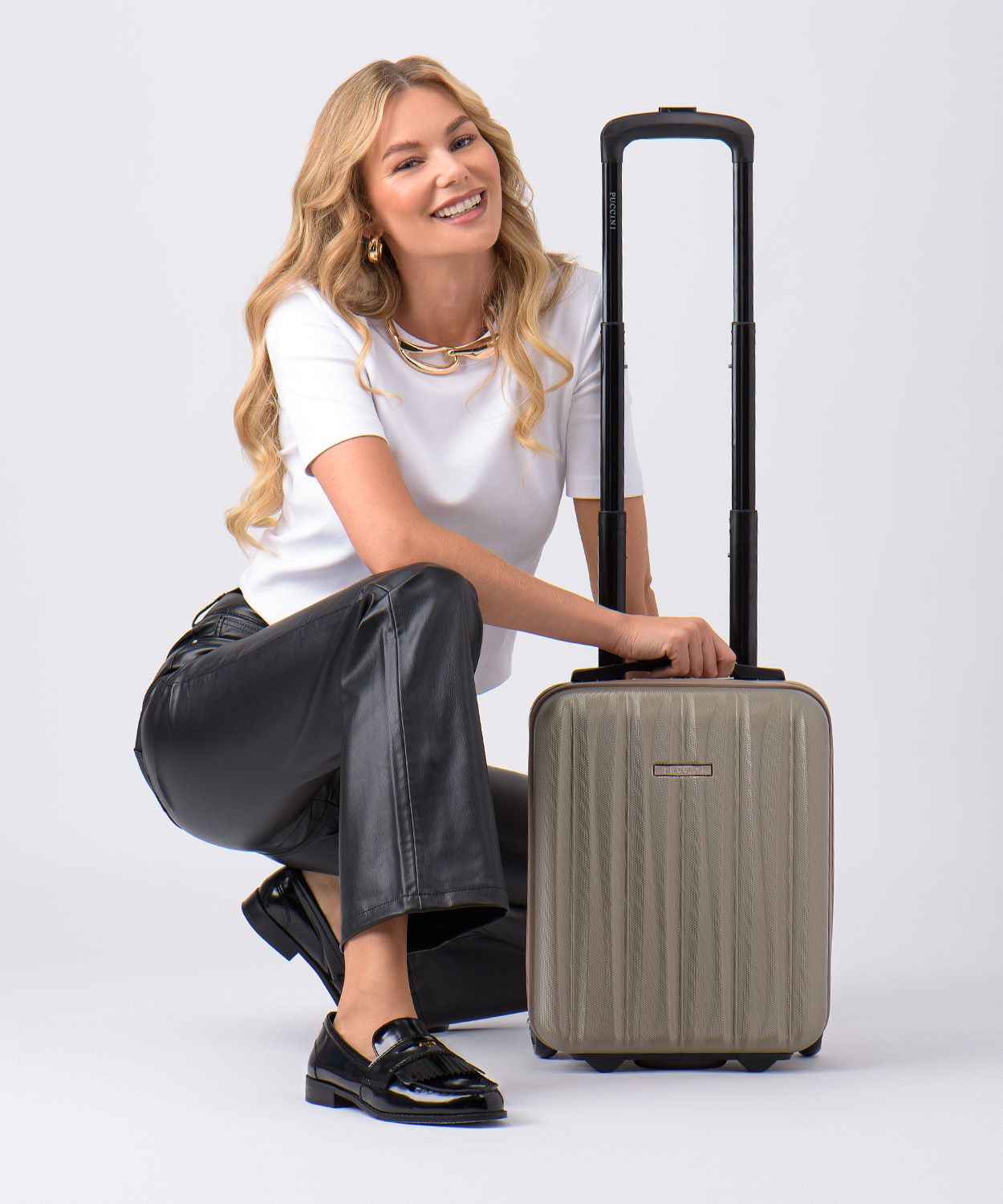 Kabínový mini kufor s drážkami v odtieni šampanské