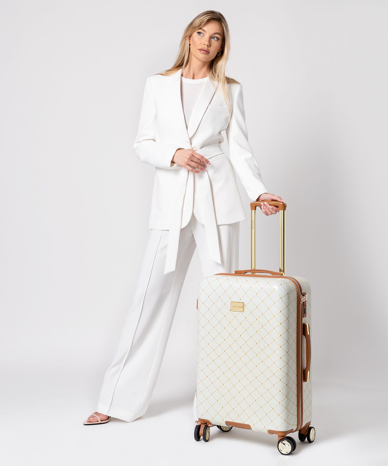 Stredný béžový kufor s monogramom