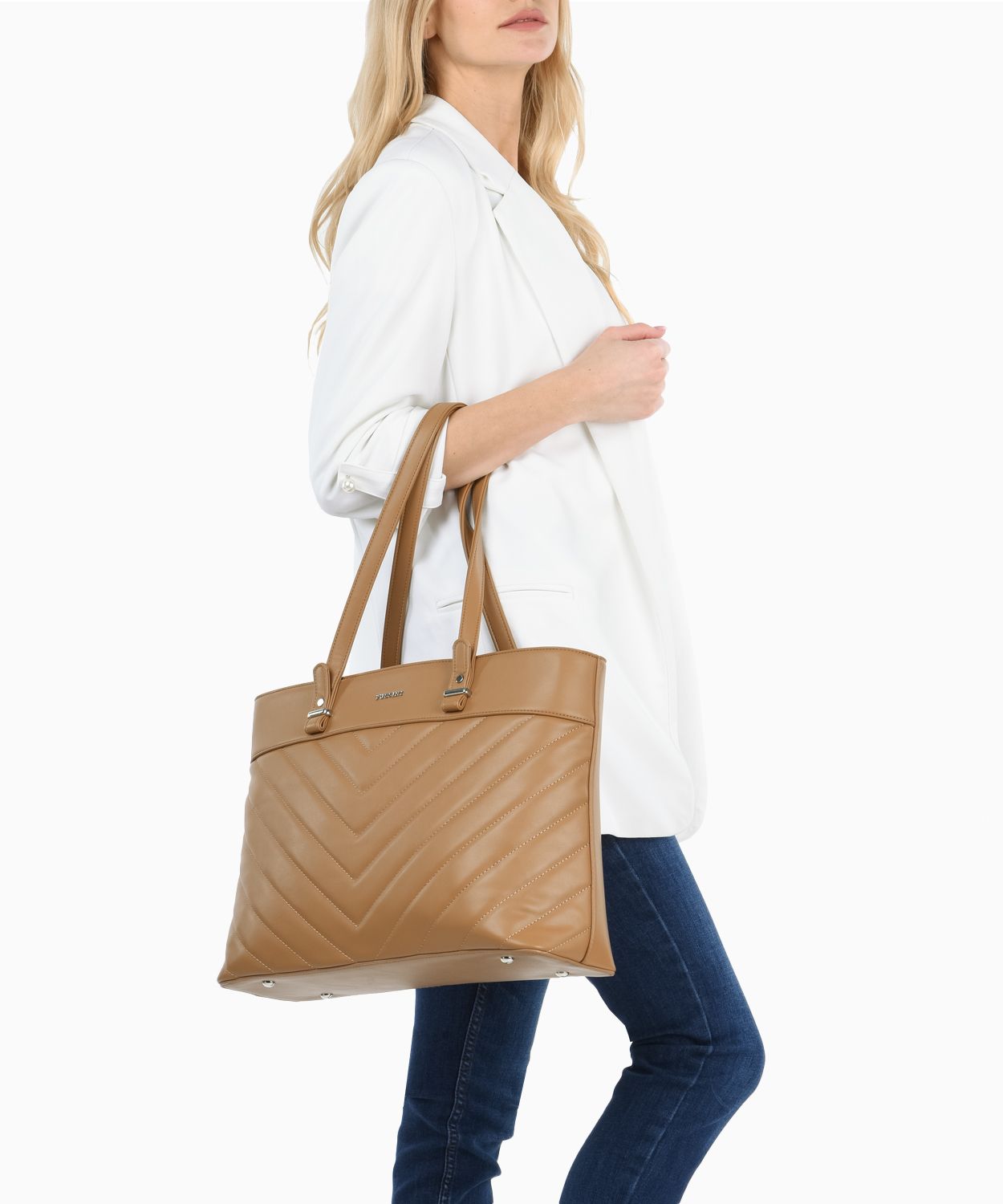 Elegantná shopper kabelka s diagonálnym prešívaním