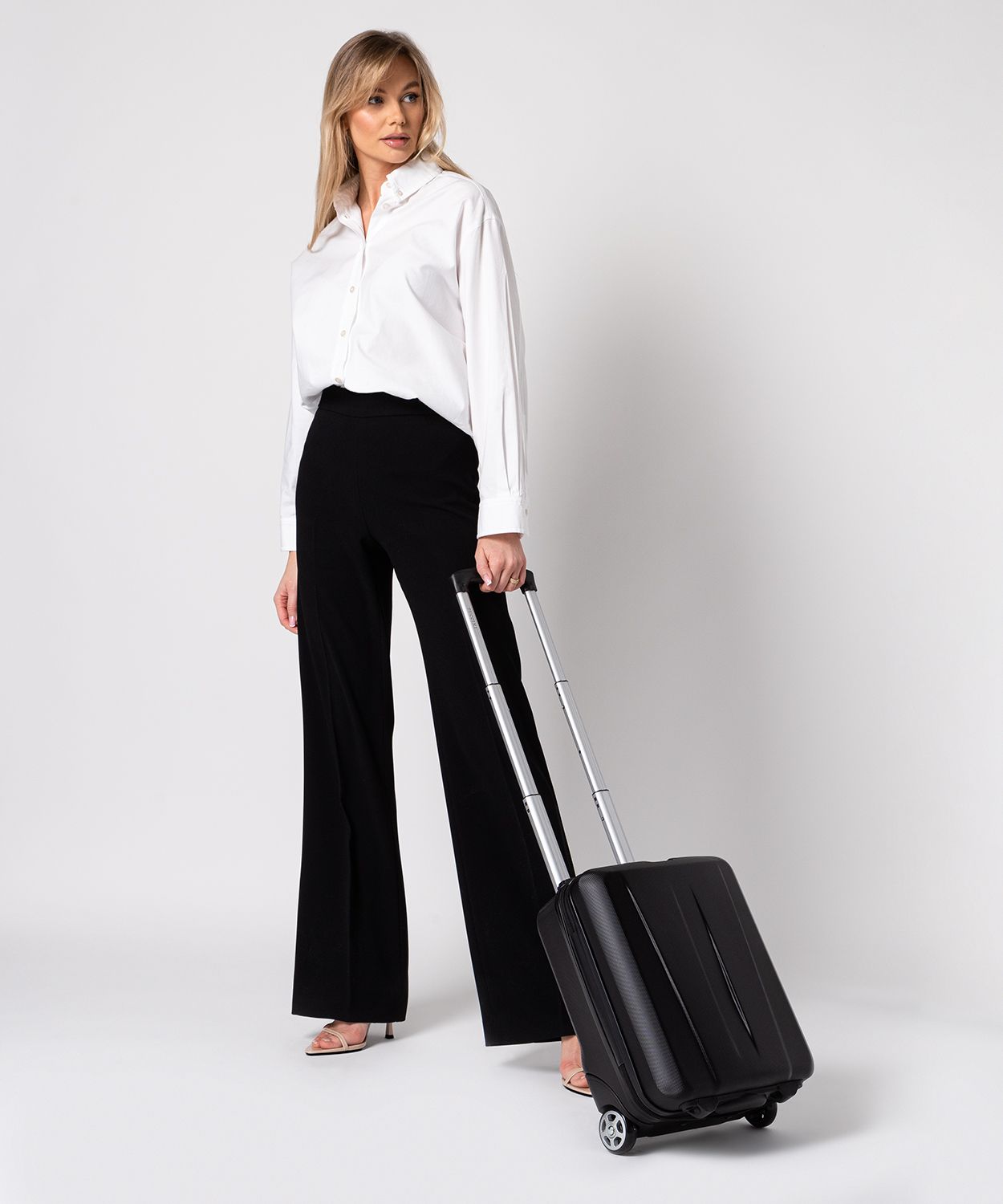 Čierny kabínový mini kufor